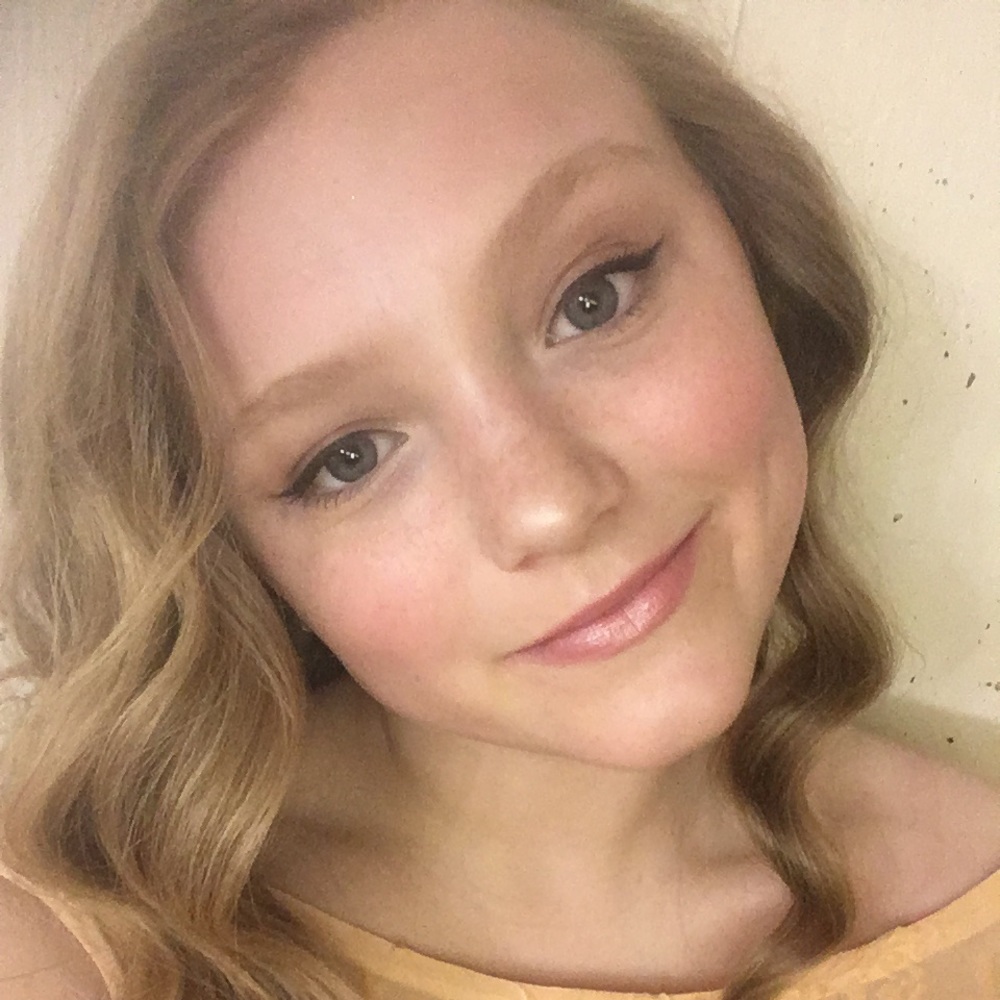 Meet your Posher, Gabi